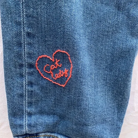 GAP Women's girlfriend 1969 Blue Jeans with Fun Patches - Picture 3 of 12
